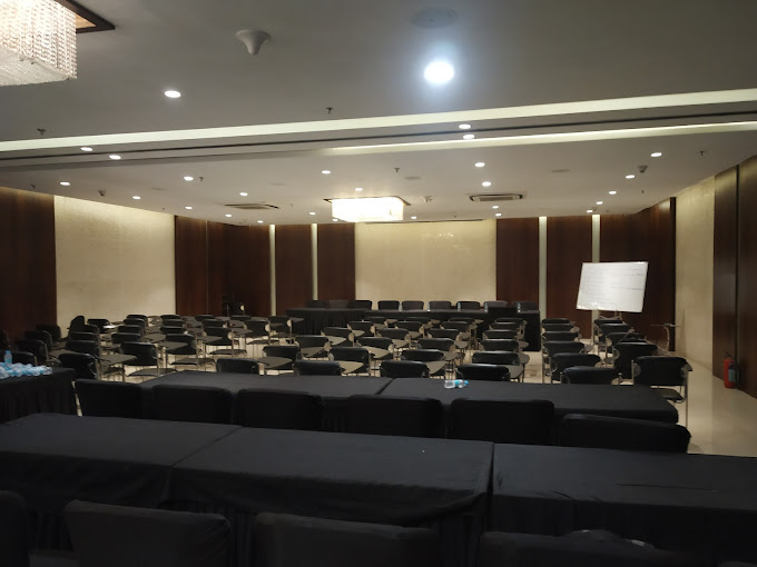 GOLDFINCH HOTEL MUMBAI